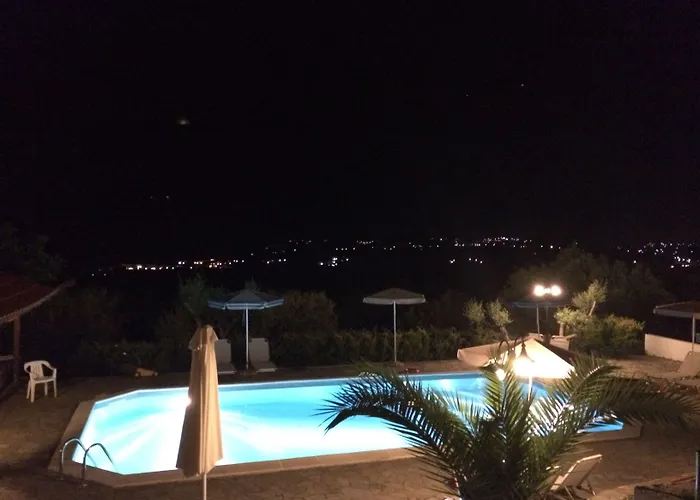 Manolia * Trapezaki (Kefalonia)