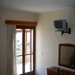 Apartament Manolia *