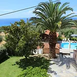 Manolia * Trapezaki (Kefalonia)