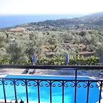 Apartament Manolia