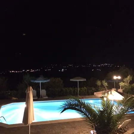 Manolia * Trapezaki (Kefalonia)